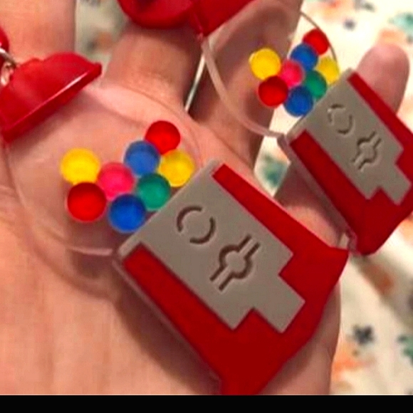 Adorable Bubble Gum Machine Hanging Stick In Earrings! - Picture 2 of 6